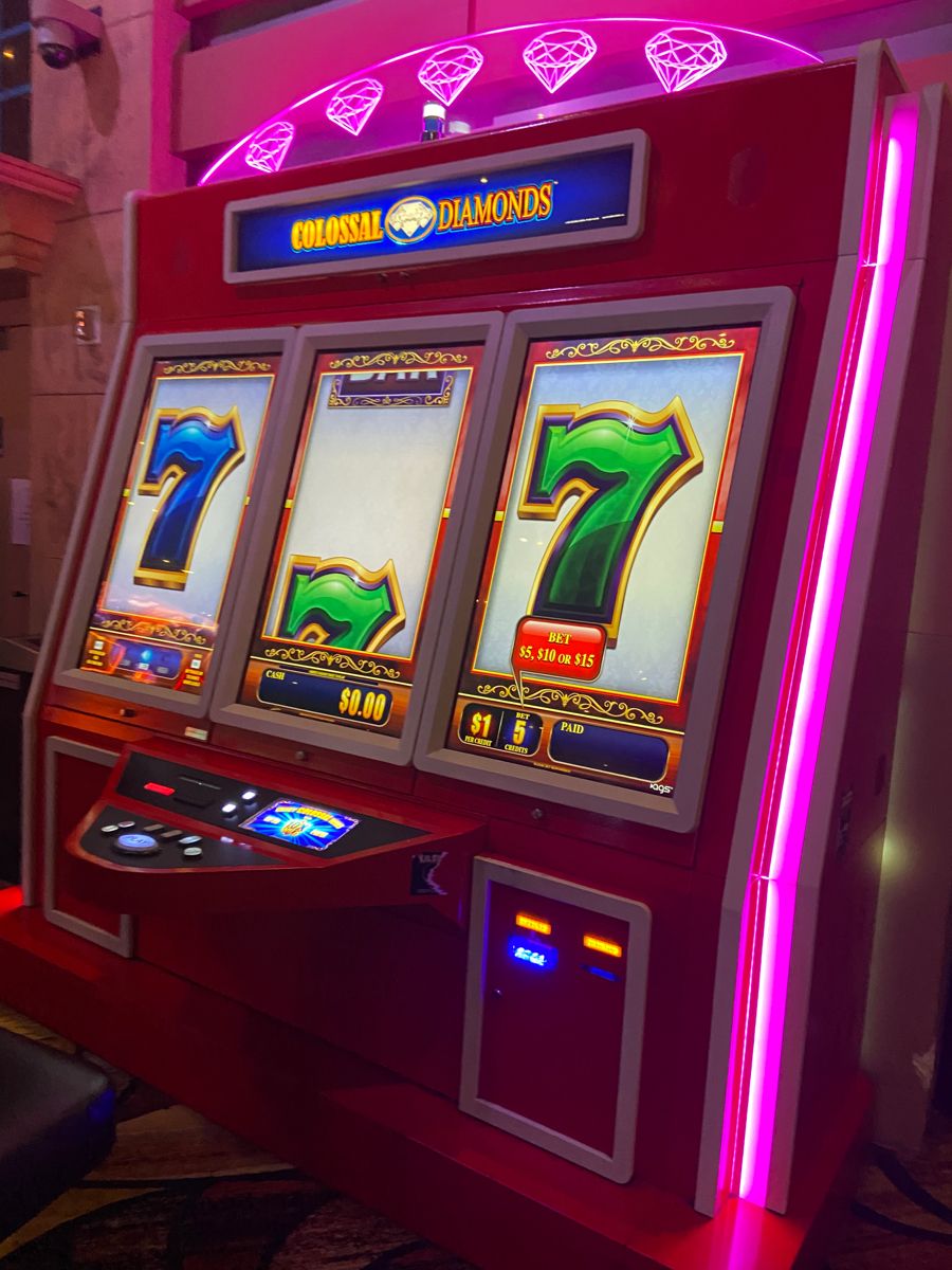 Cashman Casino کیسینو میں سلاٹ کھیلنا شروع کریں۔